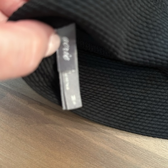 Aerie Black Textured Swim Top Black Adjustable Straps Size Medium - Picture 4 of 5